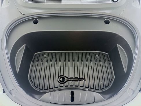 Used 2021 Tesla Model 3 Standard Range Plus image 29