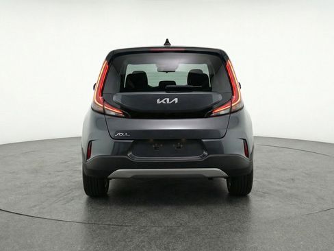 Used 2025 Kia Soul LX w/ LX Technology Package FWD image 7