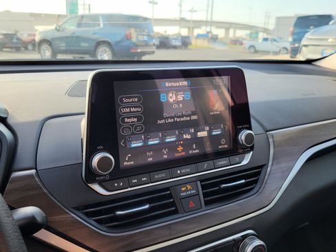 Used 2023 Nissan Altima 2.5 SV image 25