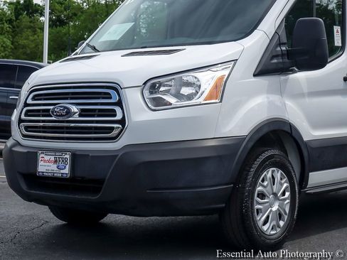 Used 2019 Ford Transit 250 148 Medium Roof RWD image 4