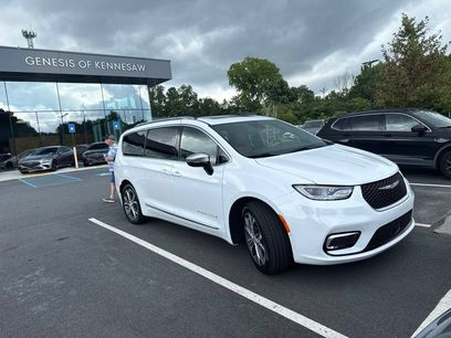 Used 2026 Chrysler Pacifica Pinnacle