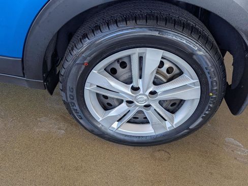 Used 2024 Nissan Kicks S FWD image 30