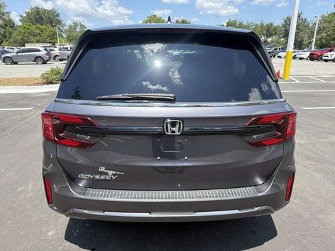 Used 2025 Honda Odyssey EX-L image 2