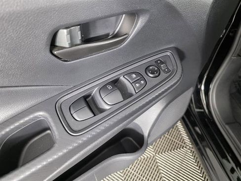 Used 2025 Nissan Versa S w/ Trunk Package FWD image 39