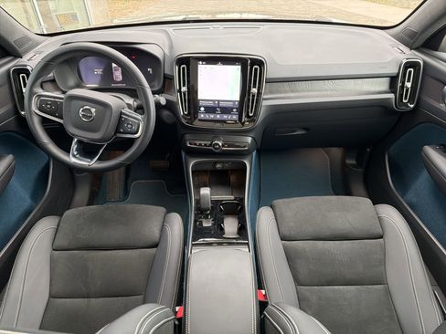 Used 2023 Volvo C40 P8 Recharge Plus image 10