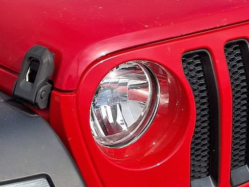 Used 2018 Jeep Wrangler Sport AWD/4WD image 22