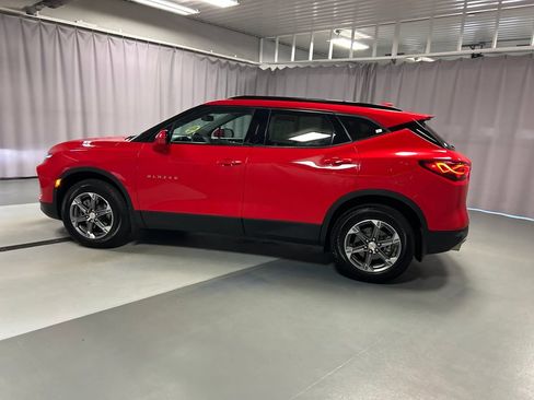 Used 2024 Chevrolet Blazer LT w/ Convenience Package FWD image 4