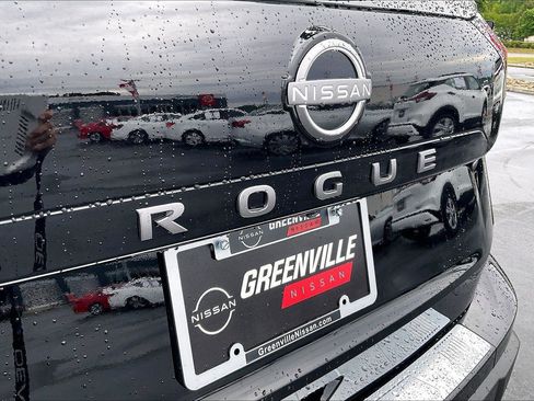 New 2026 Nissan Rogue SV FWD image 13