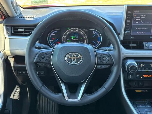 Used 2022 Toyota RAV4 Limited image 19