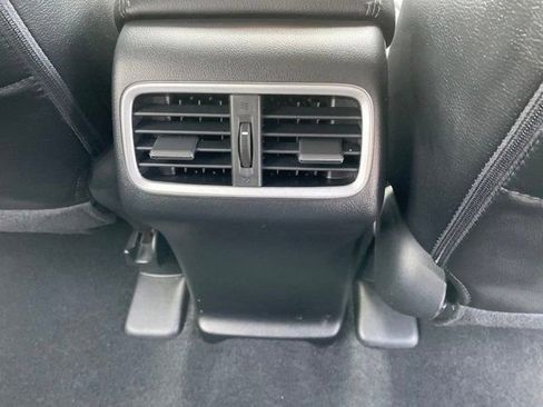 Used 2016 Honda CR-V Touring image 13