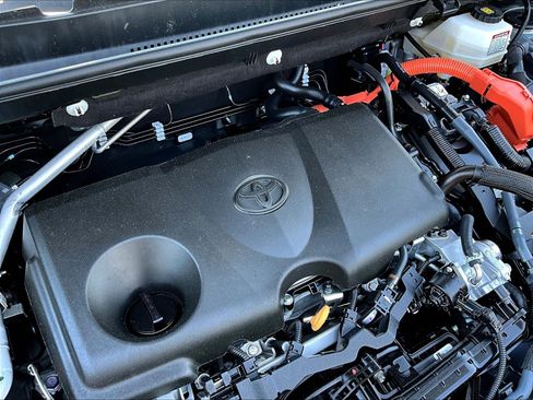 Used 2023 Toyota RAV4 SE AWD/4WD image 30