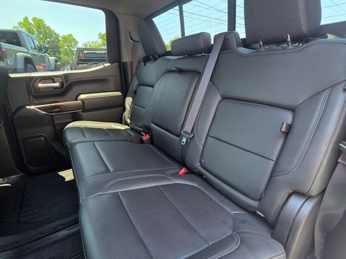 Used 2021 GMC Sierra 1500 SLT w/ SLT Premium Plus Package AWD/4WD image 22