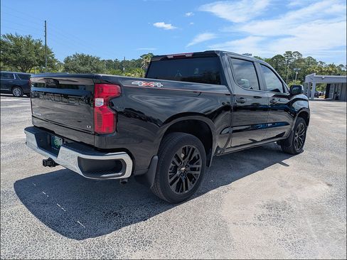 Used 2023 Chevrolet Silverado 1500 LT AWD/4WD image 8