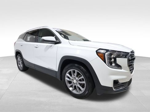 Certified 2024 GMC Terrain SLT image 6