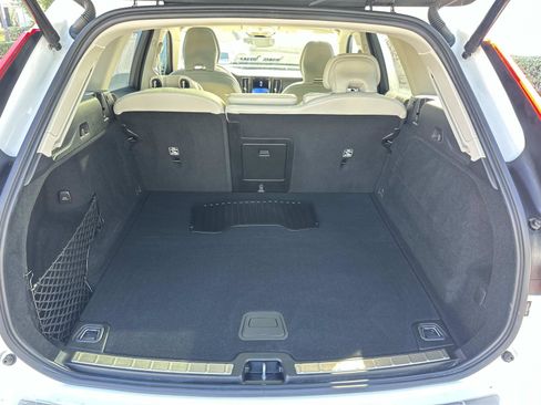 Certified 2023 Volvo XC60 B5 Ultimate image 23