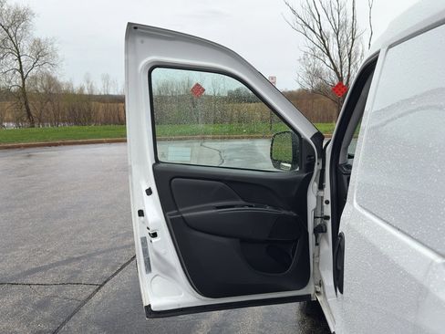 Used 2021 RAM ProMaster City Tradesman FWD image 10