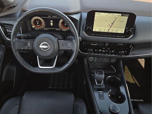 Used 2023 Nissan Rogue Platinum w/ Platinum Premium Package image 12