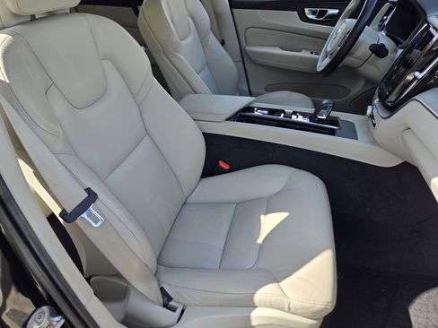 Used 2023 Volvo XC90 B6 Plus w/ Protection Package Premier image 21