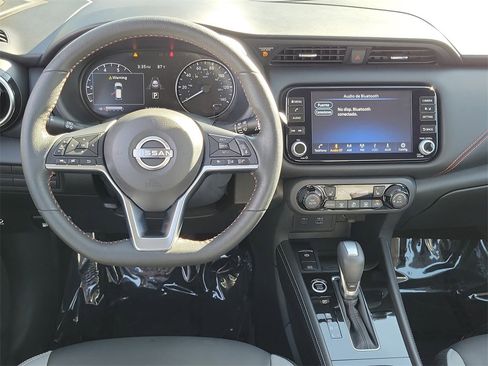 Used 2024 Nissan Kicks SR w/ SR Premium Package image 4