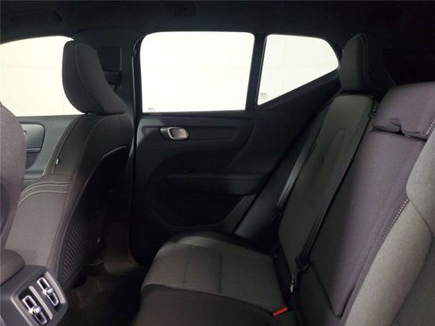 Certified 2026 Volvo XC40 B5 Core AWD/4WD image 12