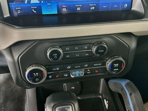Used 2021 Ford Bronco Wildtrak AWD/4WD image 24