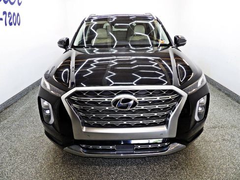 Used 2020 Hyundai Palisade Limited w/ Winter Weather Package FWD image 2