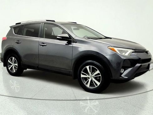 Used 2017 Toyota RAV4 XLE w/ Plus Extra Value Package AWD/4WD image 3