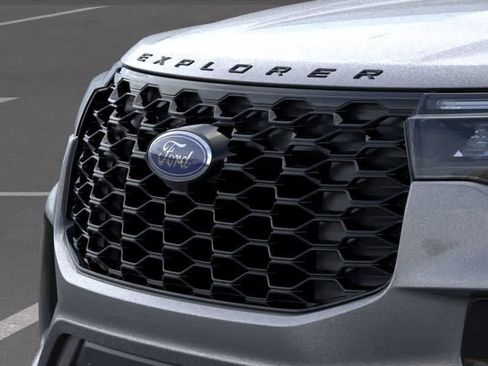 New 2026 Ford Explorer ST-Line AWD/4WD image 17