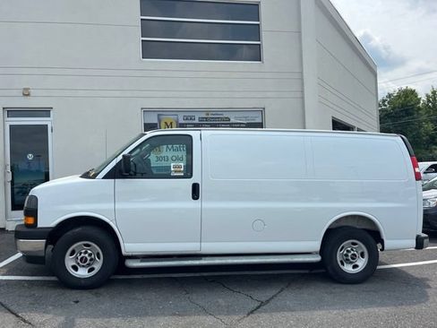 Used 2025 GMC Savana 2500 w/ Driver Convenience Package RWD image 2