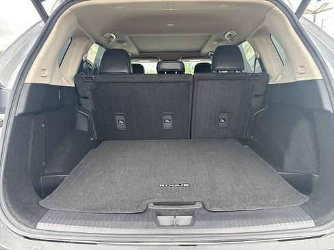 Used 2023 Nissan Rogue SV w/ SV Premium B Package FWD image 27