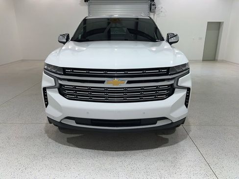 Used 2024 Chevrolet Suburban Premier RWD image 8
