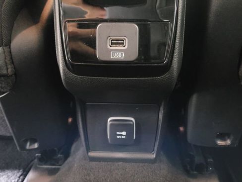 Used 2023 Jeep Compass Limited image 32