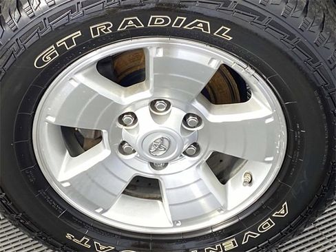 Used 2015 Toyota Tacoma 4x4 Double Cab w/ TRD Sport Package image 31