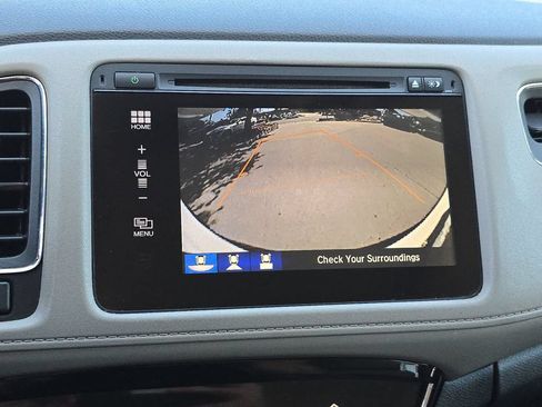 Used 2017 Honda HR-V EX image 29
