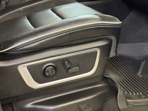 Used 2022 RAM 1500 Laramie w/ Sport Appearance Package image 27