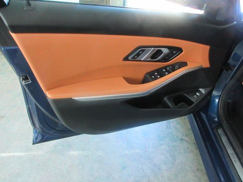 Used 2023 BMW 330i Sedan w/ Driving Assistance Package RWD image 5