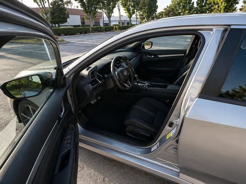Used 2019 Honda Civic Sport image 12