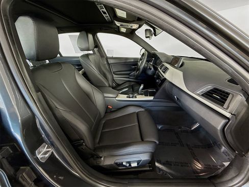 Used 2017 BMW 320i Sedan image 28