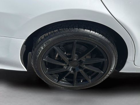 Used 2021 Toyota Camry LE FWD image 9
