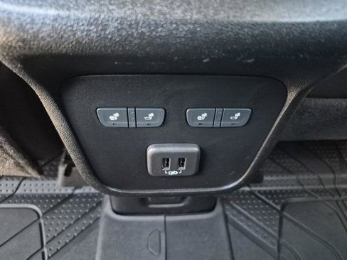 Used 2022 Chevrolet Equinox Premier image 15