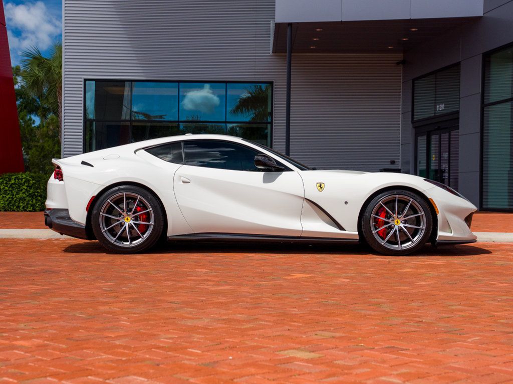 Used 2019 Ferrari 812 Superfast RWD image 23