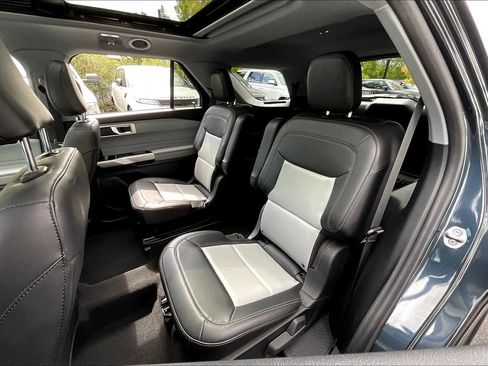 Used 2023 Ford Explorer XLT w/ Equipment Group 202A image 29