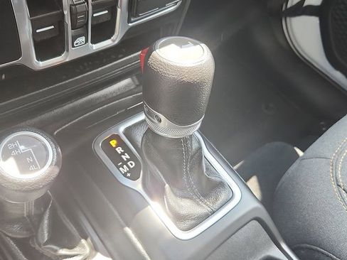 Used 2024 Jeep Wrangler Unlimited Sport AWD/4WD image 9