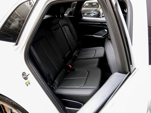 Used 2024 Audi Q3 2.0T Premium Plus w/ Premium Plus Package image 39