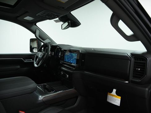 New 2026 GMC Sierra 2500 SLT w/ SLT Convenience Package image 17