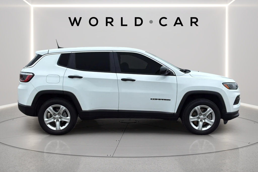 Used 2023 Jeep Compass Sport AWD/4WD image 2