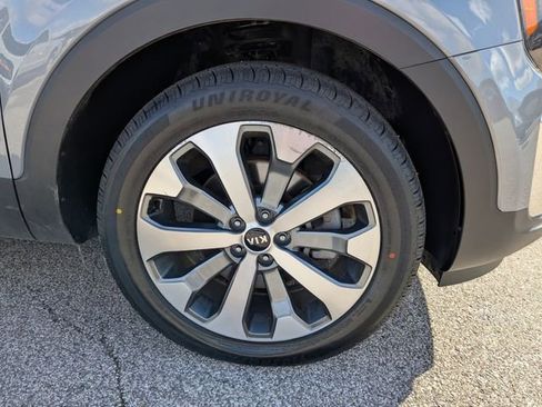 Used 2021 Kia Telluride S image 9