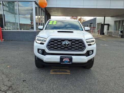 Certified 2023 Toyota Tacoma TRD Sport image 2