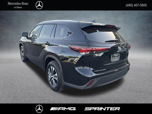 Used 2026 Toyota Highlander XLE AWD/4WD image 4