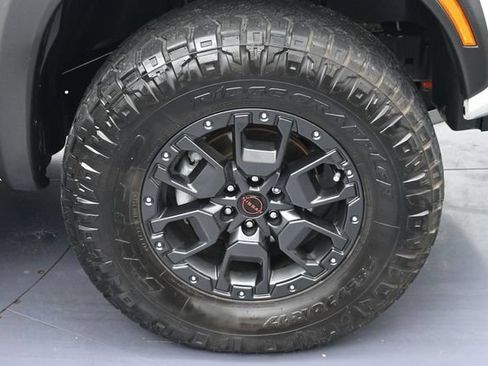 Used 2023 Nissan Frontier PRO-4X w/ Pro-4X Premium Package AWD/4WD image 6